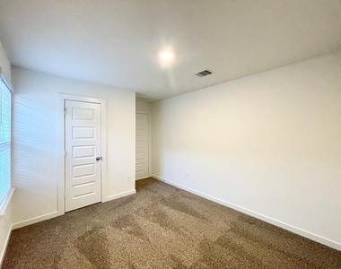 30007 Foxtail Pine Court - Photo Thumbnail 21
