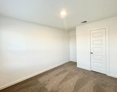 30007 Foxtail Pine Court - Photo Thumbnail 19