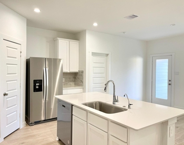 30007 Foxtail Pine Court - Photo Thumbnail 7