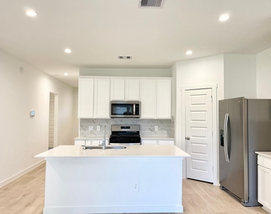 30007 Foxtail Pine Court - Photo Thumbnail 5