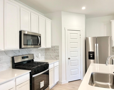 30007 Foxtail Pine Court - Photo Thumbnail 6