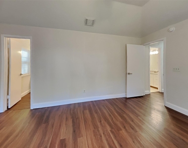 9103 Wallingham Court - Photo Thumbnail 6
