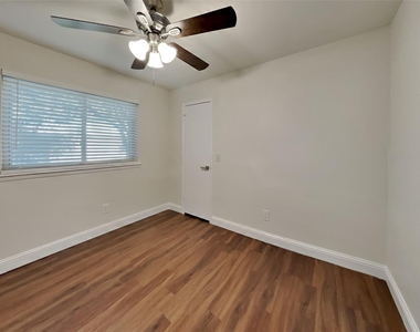 9103 Wallingham Court - Photo Thumbnail 11