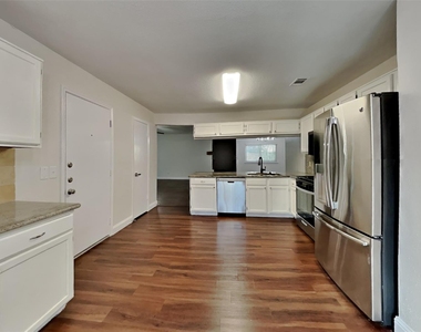 9103 Wallingham Court - Photo Thumbnail 2
