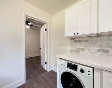 1003 W Hart Avenue - Photo Thumbnail 12
