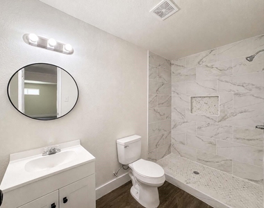 1003 W Hart Avenue - Photo Thumbnail 20