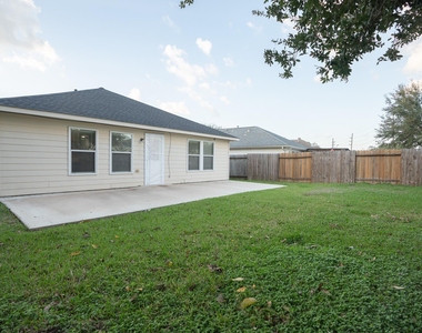 7843 Crescent Village Lane - Photo Thumbnail 21