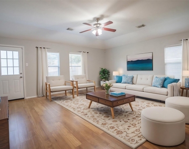 7843 Crescent Village Lane - Photo Thumbnail 2