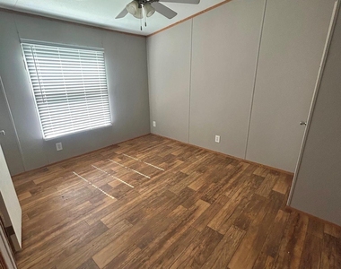 605 County Road 6053 - Photo Thumbnail 2