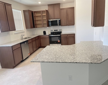 7543 Fishbowl Lane - Photo Thumbnail 2