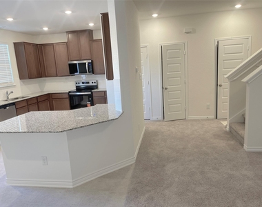 7543 Fishbowl Lane - Photo Thumbnail 3