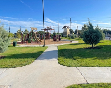 7543 Fishbowl Lane - Photo Thumbnail 19