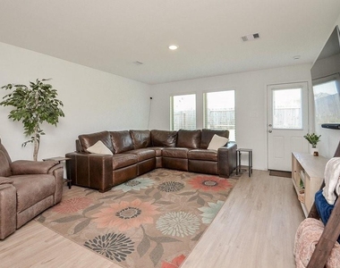 342 Birch Blossom Path - Photo Thumbnail 13