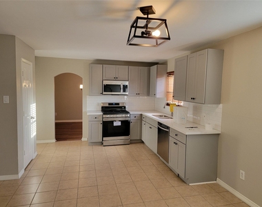 12514 Berry Laurel Lane - Photo Thumbnail 6