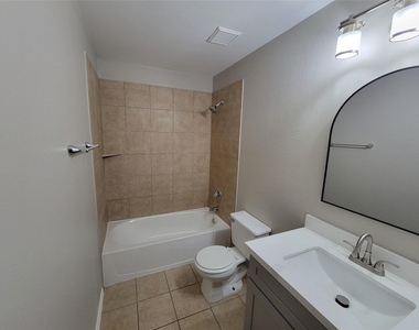 12514 Berry Laurel Lane - Photo Thumbnail 22