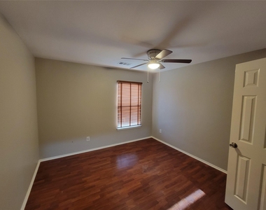 12514 Berry Laurel Lane - Photo Thumbnail 19