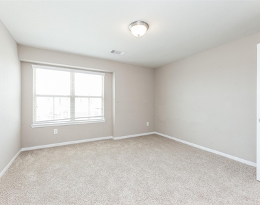 5302 Silver Ledge Drive - Photo Thumbnail 20