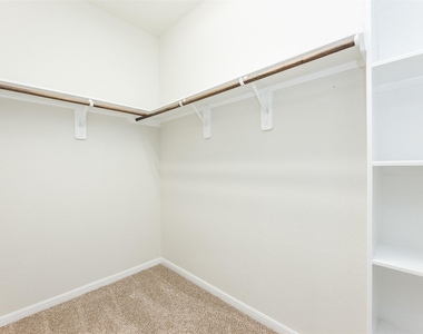 5302 Silver Ledge Drive - Photo Thumbnail 17