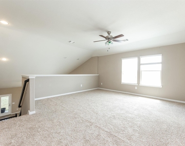 5302 Silver Ledge Drive - Photo Thumbnail 19