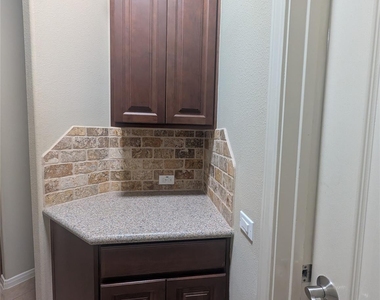 14915 Bronze Finch Drive - Photo Thumbnail 11