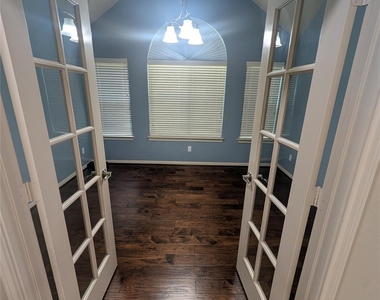 14915 Bronze Finch Drive - Photo Thumbnail 7