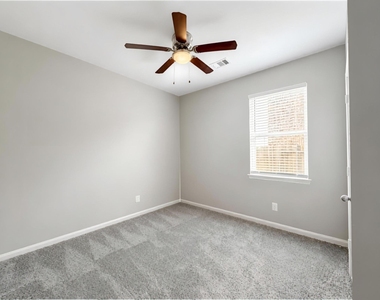 2201 Nautica Terrace Drive - Photo Thumbnail 7