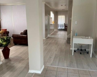 5407 Masonglen Court - Photo Thumbnail 2