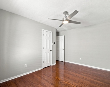 1421 Ruthven Street - Photo Thumbnail 20