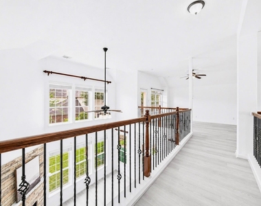 18431 W Laura Shore Drive - Photo Thumbnail 24