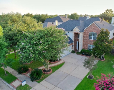 18431 W Laura Shore Drive - Photo Thumbnail 36
