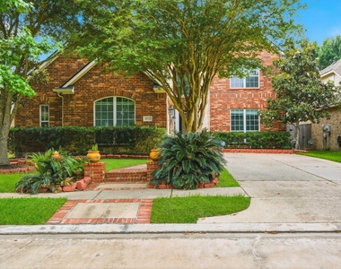 18431 W Laura Shore Drive - Photo Thumbnail 2