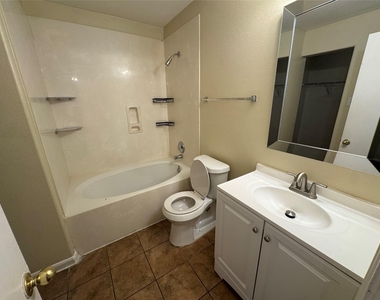 13235 Seagler Park Lane - Photo Thumbnail 7