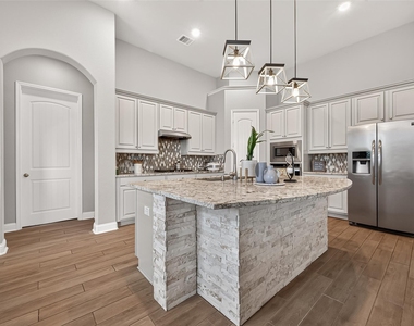 18719 Evanhale Bend Drive - Photo Thumbnail 15