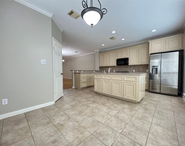 1323 Oneil Street - Photo Thumbnail 7