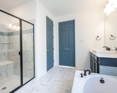 2107 Brooke Avery Drive - Photo Thumbnail 17