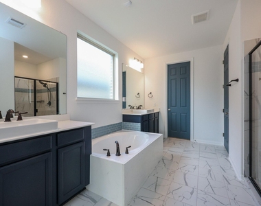 2107 Brooke Avery Drive - Photo Thumbnail 16