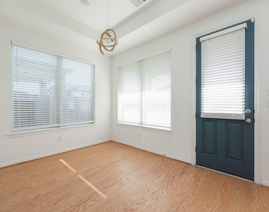 2107 Brooke Avery Drive - Photo Thumbnail 12