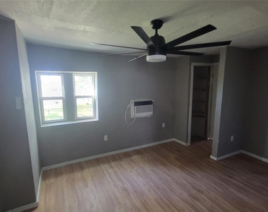 12018 Sandpiper Road - Photo Thumbnail 28