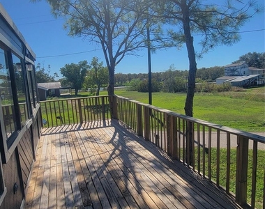 12018 Sandpiper Road - Photo Thumbnail 5