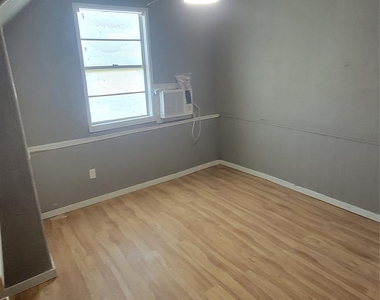 12018 Sandpiper Road - Photo Thumbnail 21