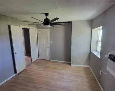 12018 Sandpiper Road - Photo Thumbnail 29