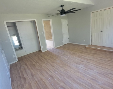 12018 Sandpiper Road - Photo Thumbnail 18
