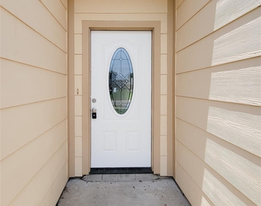 8530 Quail Burg Lane - Photo Thumbnail 2