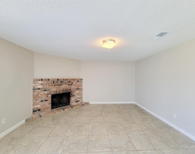8530 Quail Burg Lane - Photo Thumbnail 6