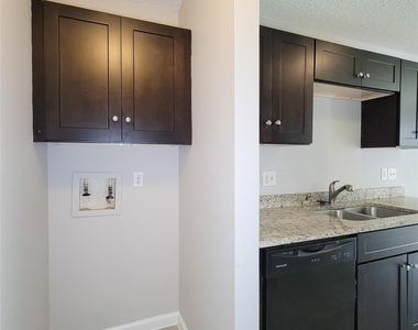8530 Quail Burg Lane - Photo Thumbnail 19