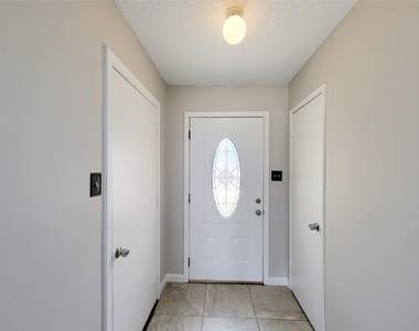 8530 Quail Burg Lane - Photo Thumbnail 3