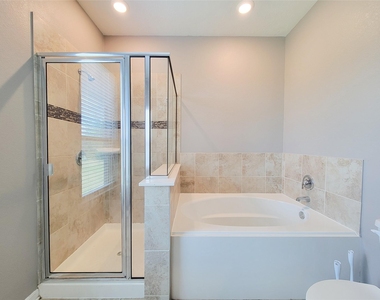 14202 Persimmon Woods Drive - Photo Thumbnail 8