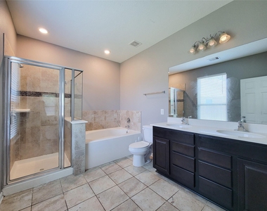 14202 Persimmon Woods Drive - Photo Thumbnail 10