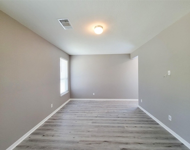 14202 Persimmon Woods Drive - Photo Thumbnail 12