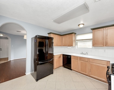 7238 Foxshadows Lane - Photo Thumbnail 25
